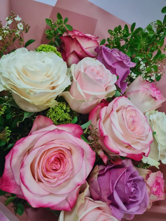 Mix-of-roses-1